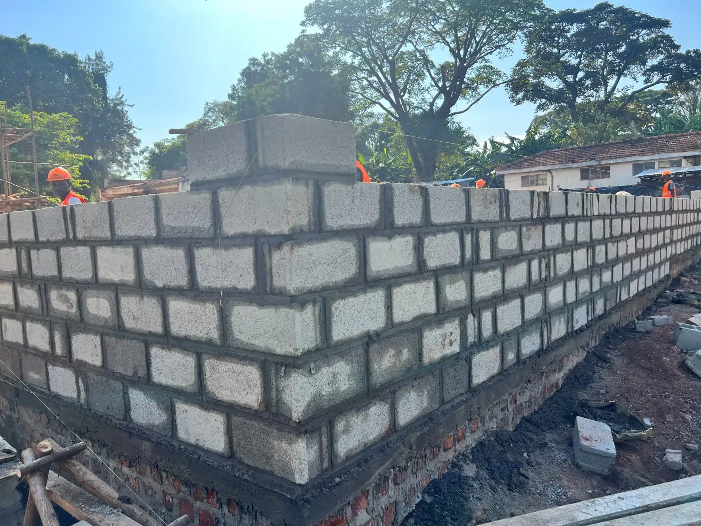 Building construction: construction boundary wall