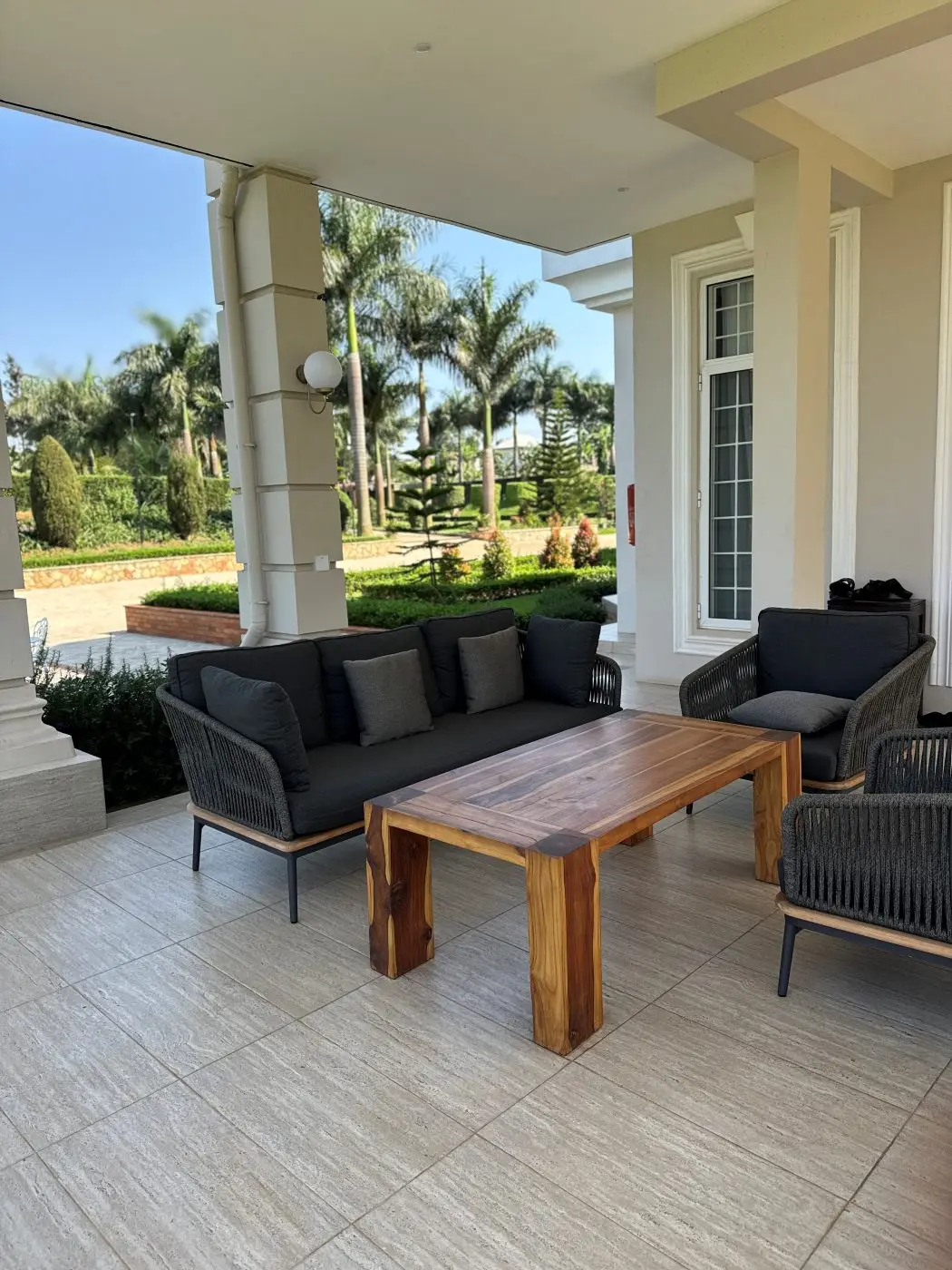 Furnishing and procurement: veranda lounge